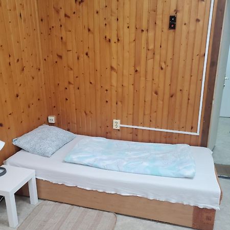 Bed and Breakfast Liget Ueduelo Шиофок Экстерьер фото