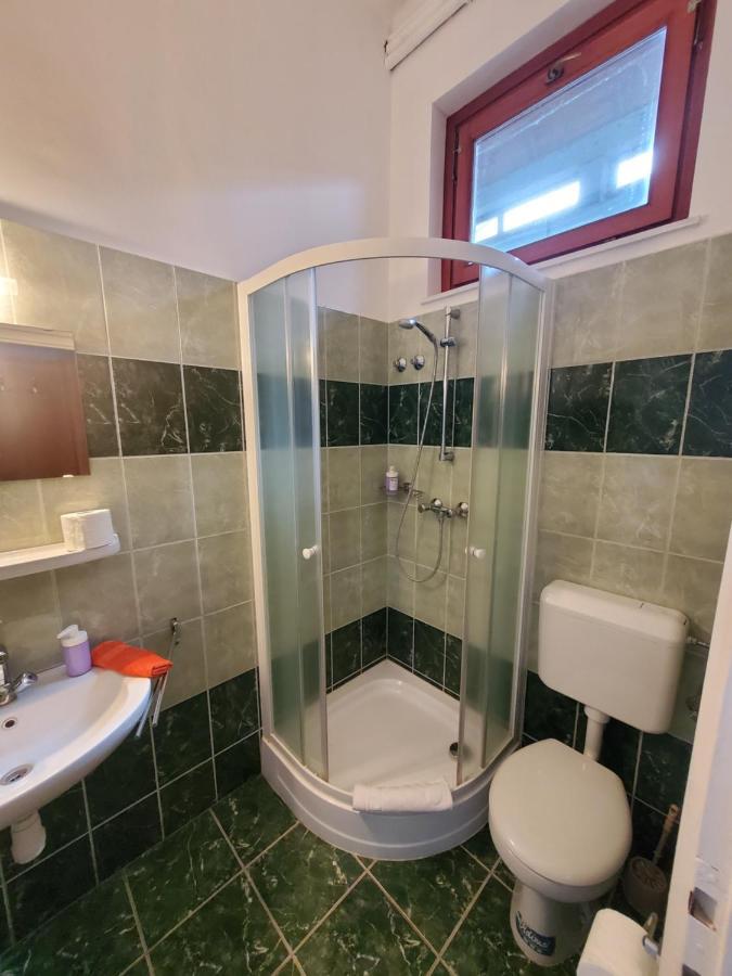 Bed and Breakfast Liget Ueduelo Шиофок Экстерьер фото