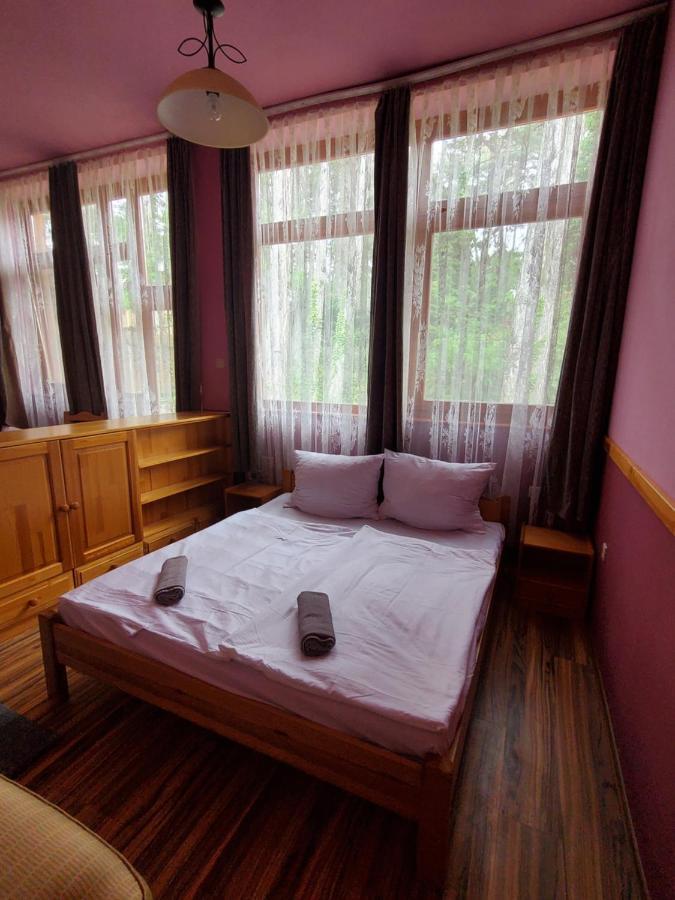 Bed and Breakfast Liget Ueduelo Шиофок Экстерьер фото