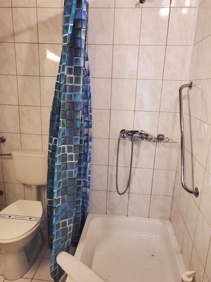 Bed and Breakfast Liget Ueduelo Шиофок Экстерьер фото
