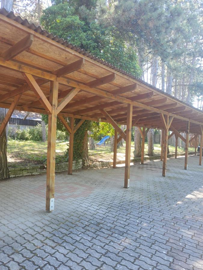 Bed and Breakfast Liget Ueduelo Шиофок Экстерьер фото