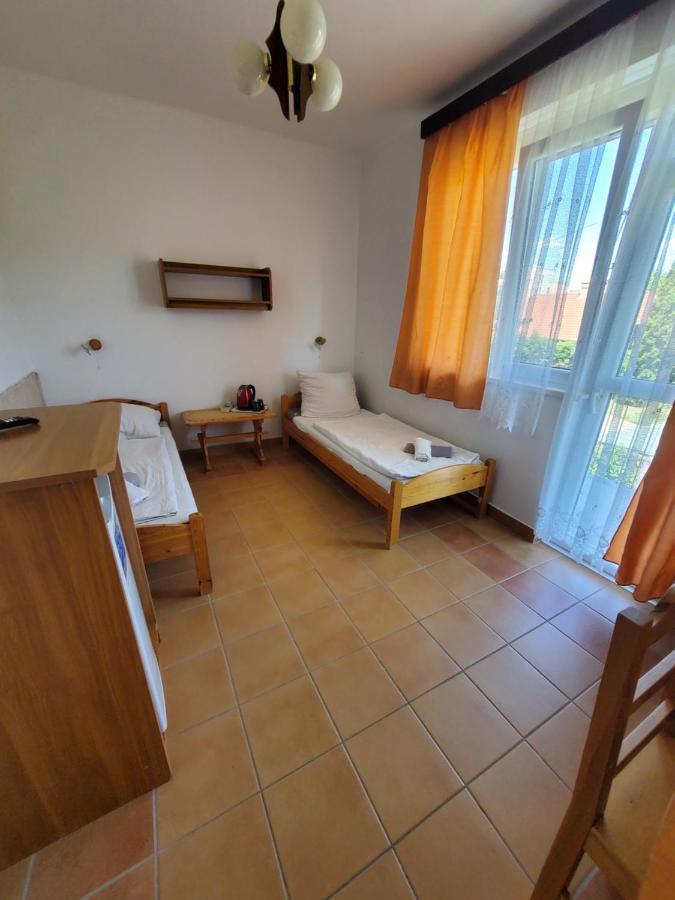 Bed and Breakfast Liget Ueduelo Шиофок Экстерьер фото