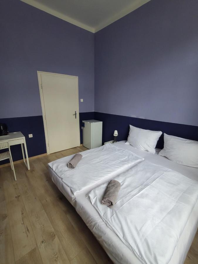 Bed and Breakfast Liget Ueduelo Шиофок Экстерьер фото
