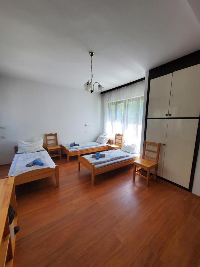 Bed and Breakfast Liget Ueduelo Шиофок Экстерьер фото